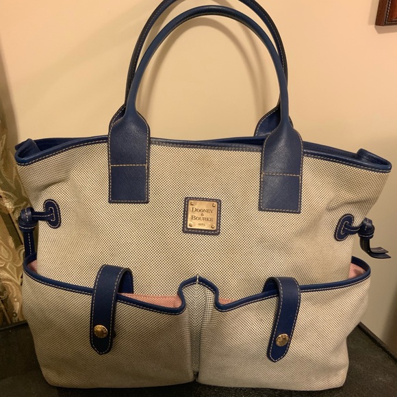 Dooney & Bourke Handbags - Authentic Used Dooney & Bourke Tote bag
